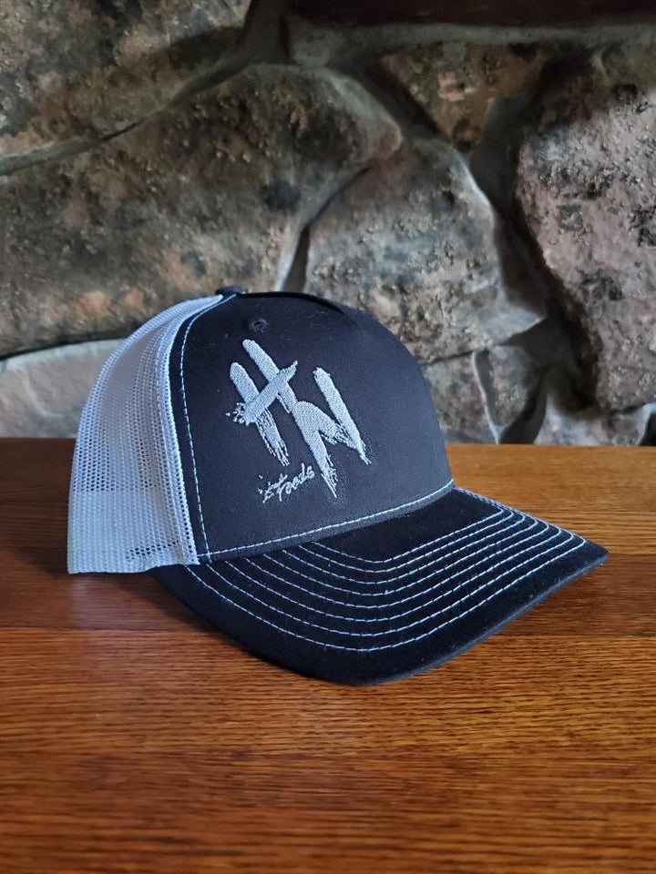 HN Feeds Black Cap with White Mesh